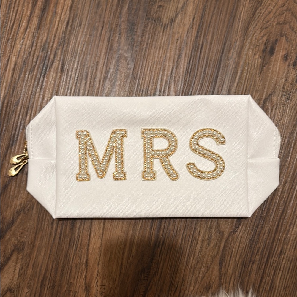 Elegant White 'MRS' Pouch with Gold Accents